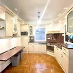 بيت للعطل With Jakuzzi And Sauna *