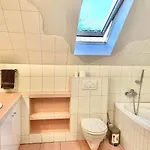بيت للعطل With Jakuzzi And Sauna