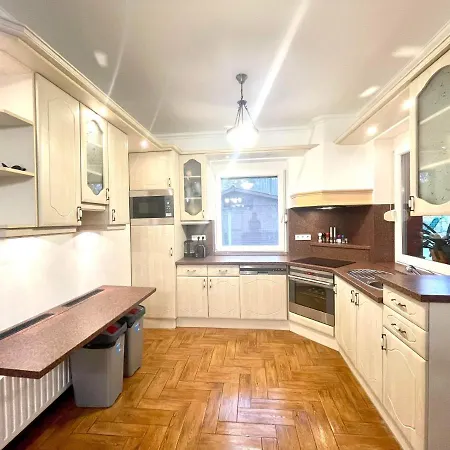 Holiday home With Jakuzzi And Sauna *