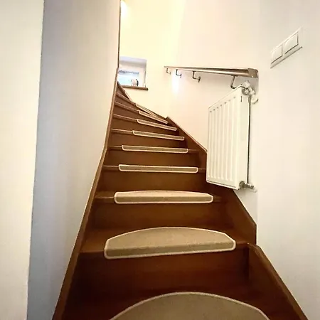 بيت للعطل With Jakuzzi And Sauna *