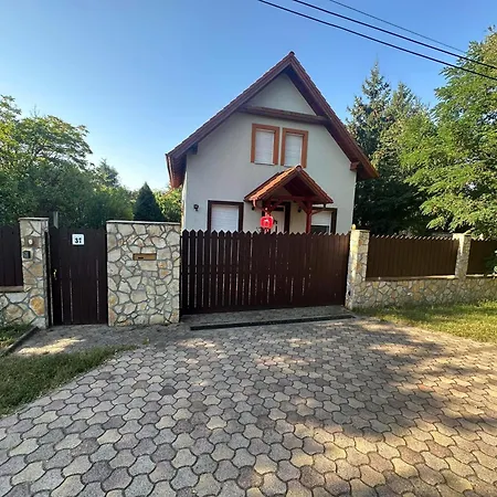 Holiday home With Jakuzzi And Sauna Kisoroszi