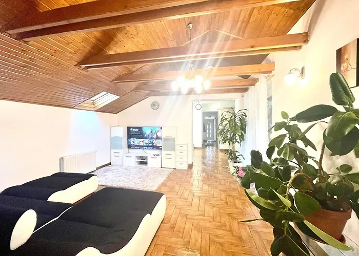 With Jakuzzi And Sauna Semesterbostad *