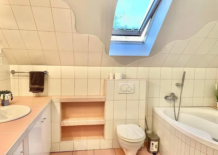 Semesterbostad With Jakuzzi And Sauna