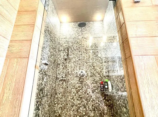 Semesterbostad With Jakuzzi And Sauna