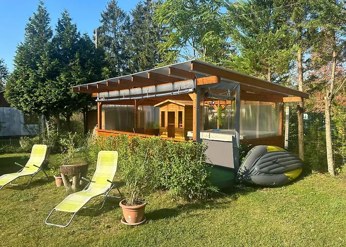 Semesterbostad With Jakuzzi And Sauna *